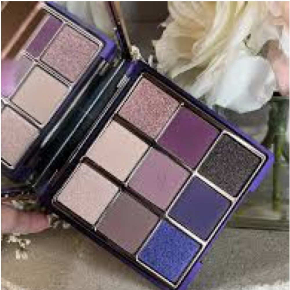 Imalya Individualist 9 Pan Eyeshadow Palette